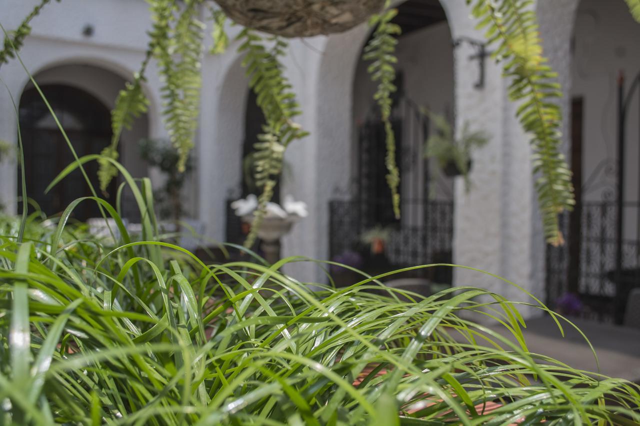 Hotel Ajau Colonial Guatemala-Stadt Exterior foto